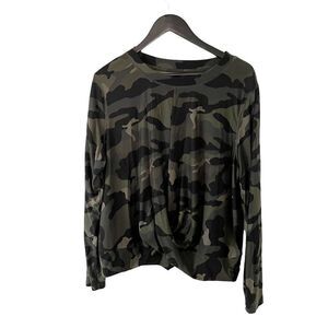 Old Navy Camo Activewear Long Sleeve T-shirt